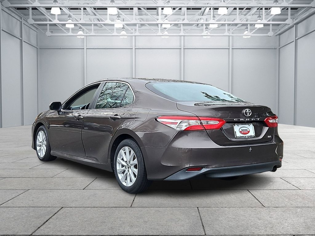Thumbnail: 2018 Toyota Camry - 7