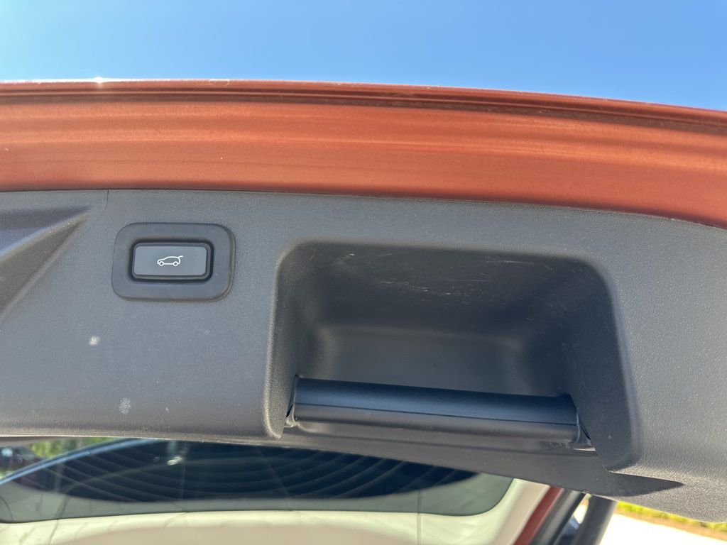 2022 Namib Orange Premium Metallic Land Rover Discovery Sport S 4X4 SUV