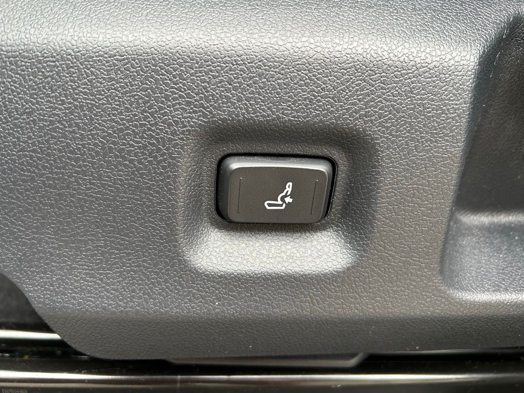 Thumbnail: 2024 Toyota Tacoma - 16