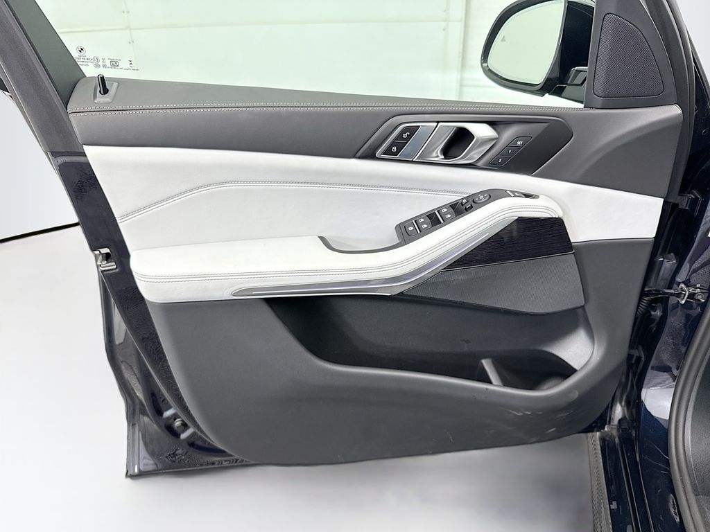 Thumbnail: 2026 BMW X5 - 23