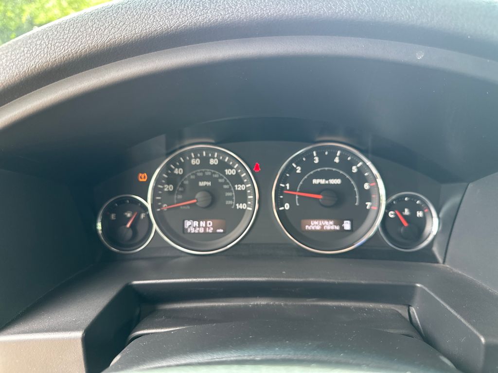 Used Car 2008 Jeep Commander  Sport For Sale Under $10,000 In Austin, Texas