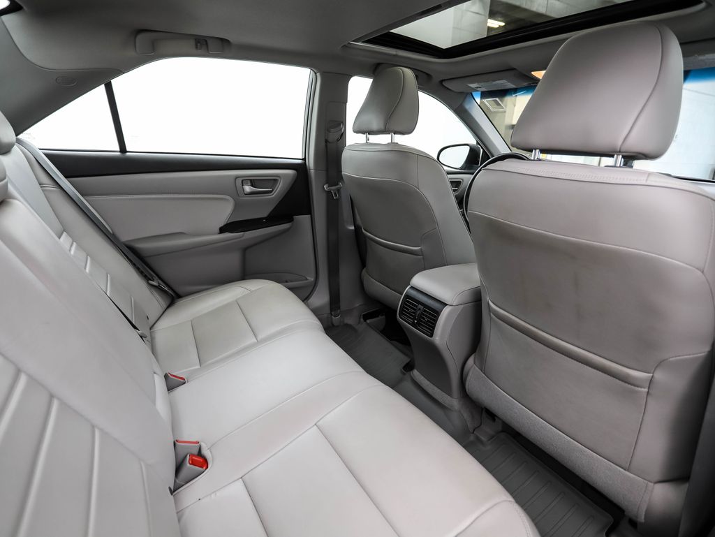 Thumbnail: 2015 Toyota Camry - 25