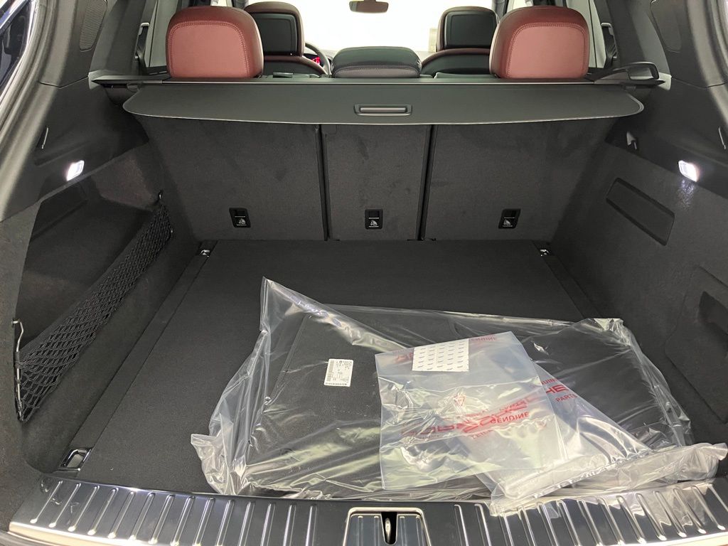 Thumbnail: 2026 Porsche Cayenne - 28