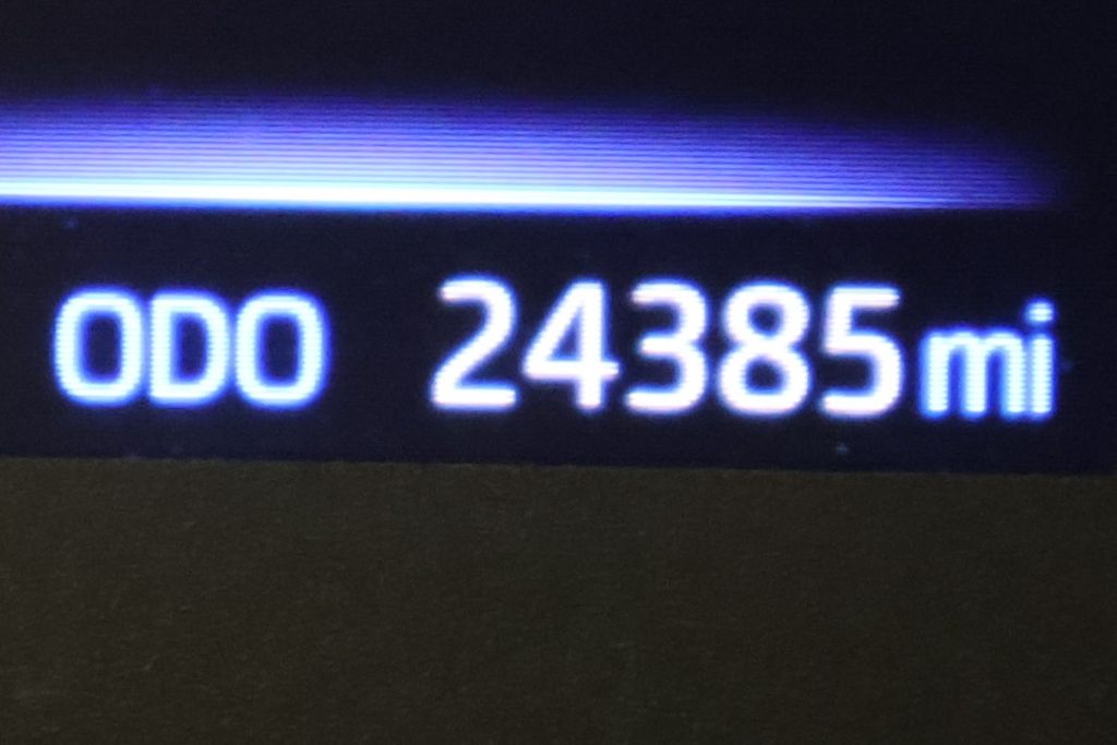 Thumbnail: 2023 Toyota Corolla Cross - 25