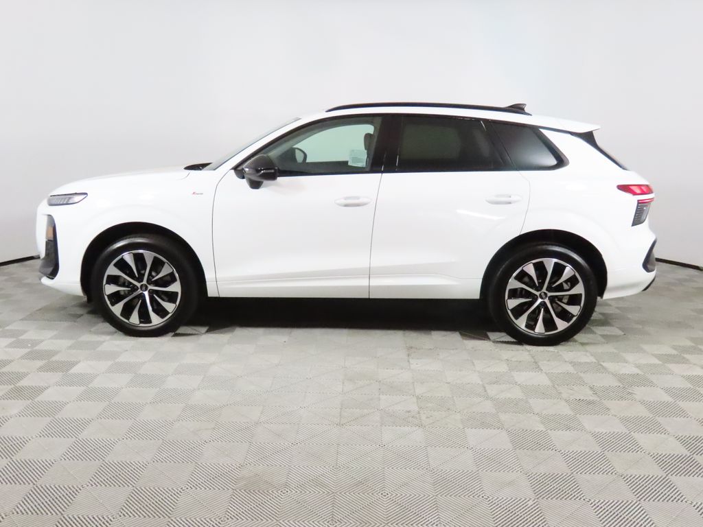 Thumbnail: 2026 Audi Q3 - 2