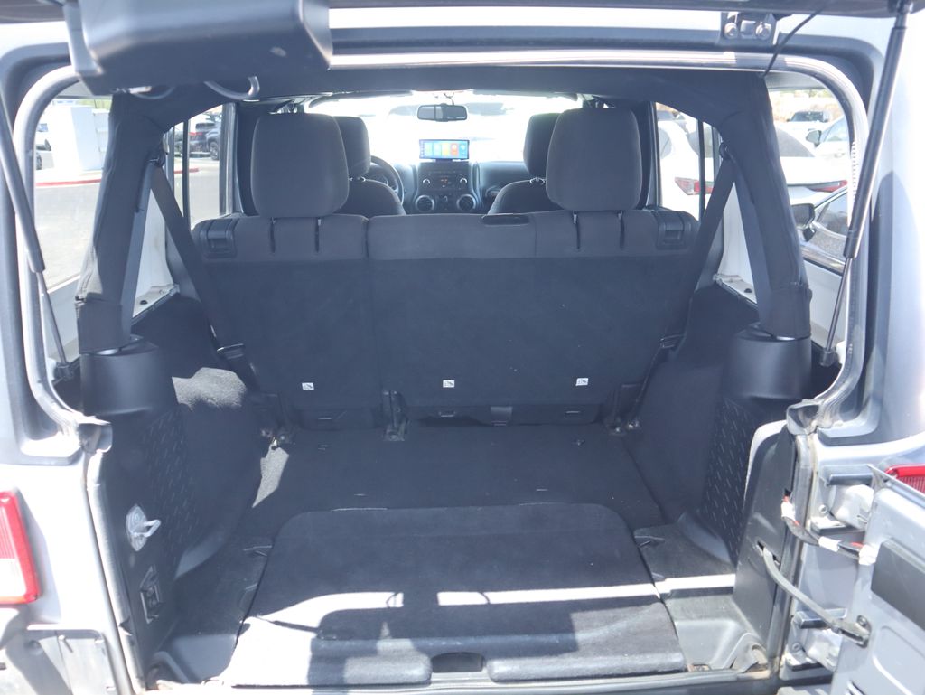 Thumbnail: 2015 Jeep Wrangler - 11