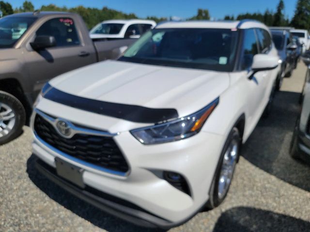 White (Blizzard Pearl) 2020 Toyota Highlander SUV / Crossover All-Wheel Drive 8-Speed Automatic