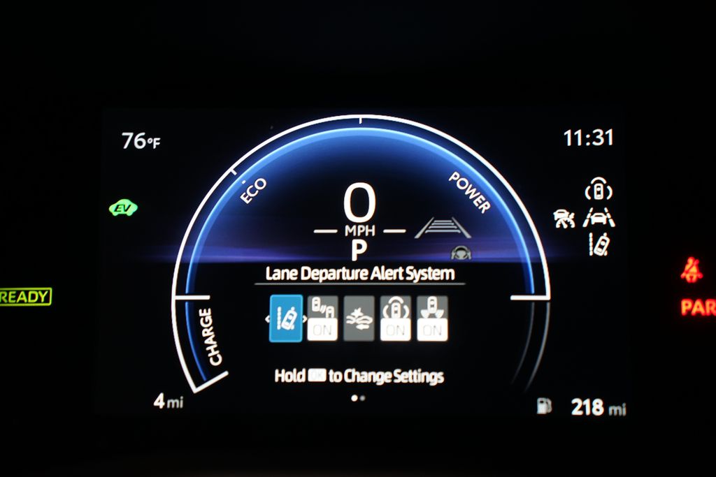 2025 Toyota Camry SE 17