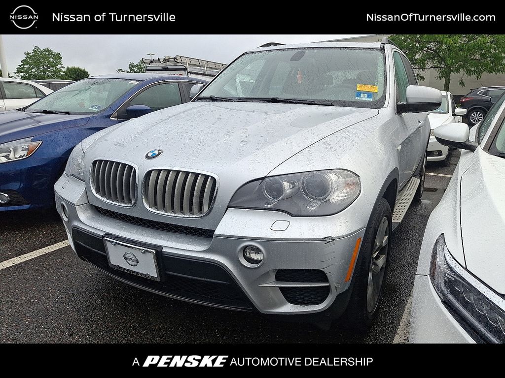 2013 BMW X5 xDrive35i Hero Image