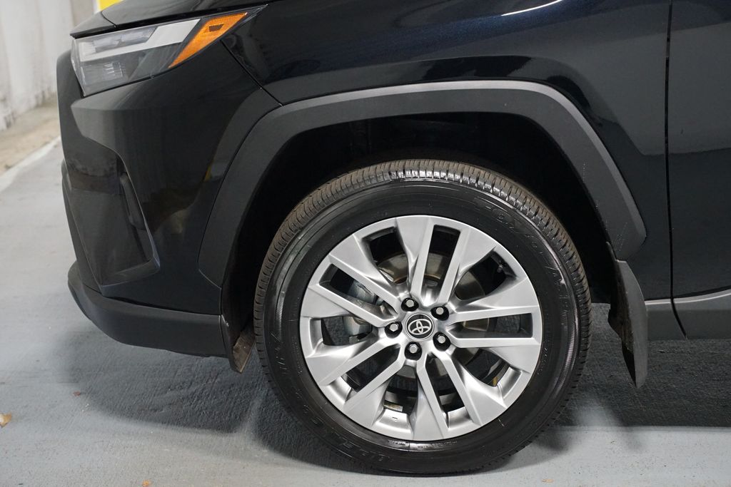 Thumbnail: 2025 Toyota RAV4 - 5