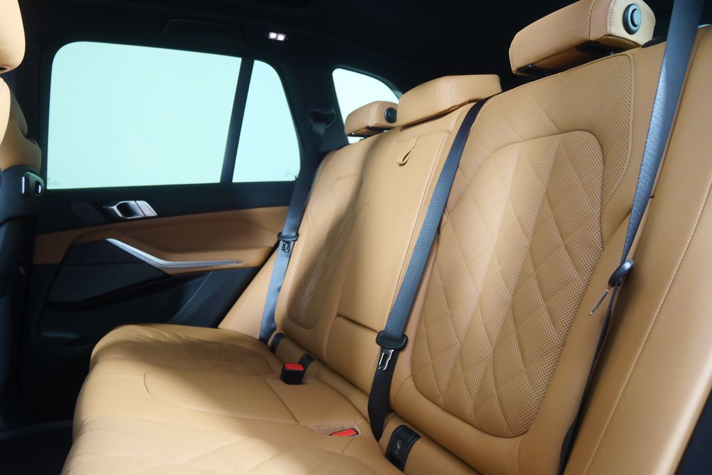 Thumbnail: 2026 BMW X5 - 14