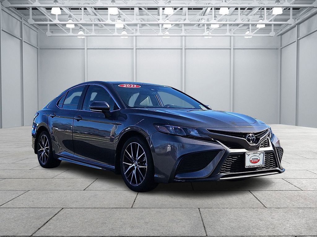 Thumbnail: 2021 Toyota Camry - 3