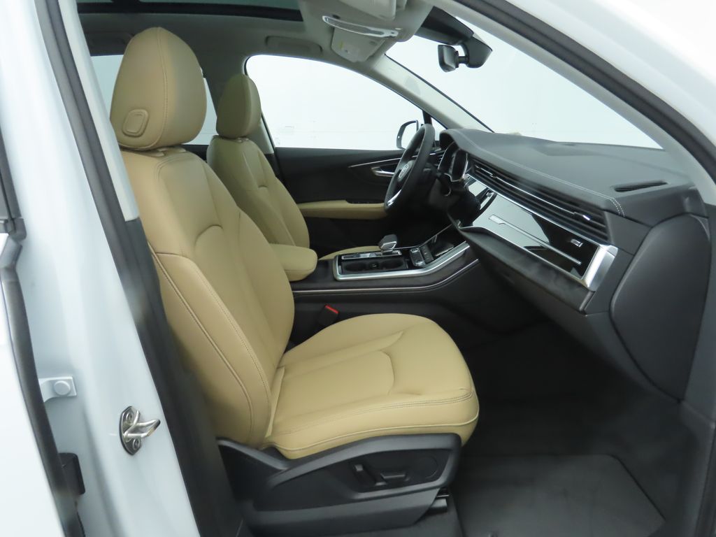 2025 Audi Q7  22