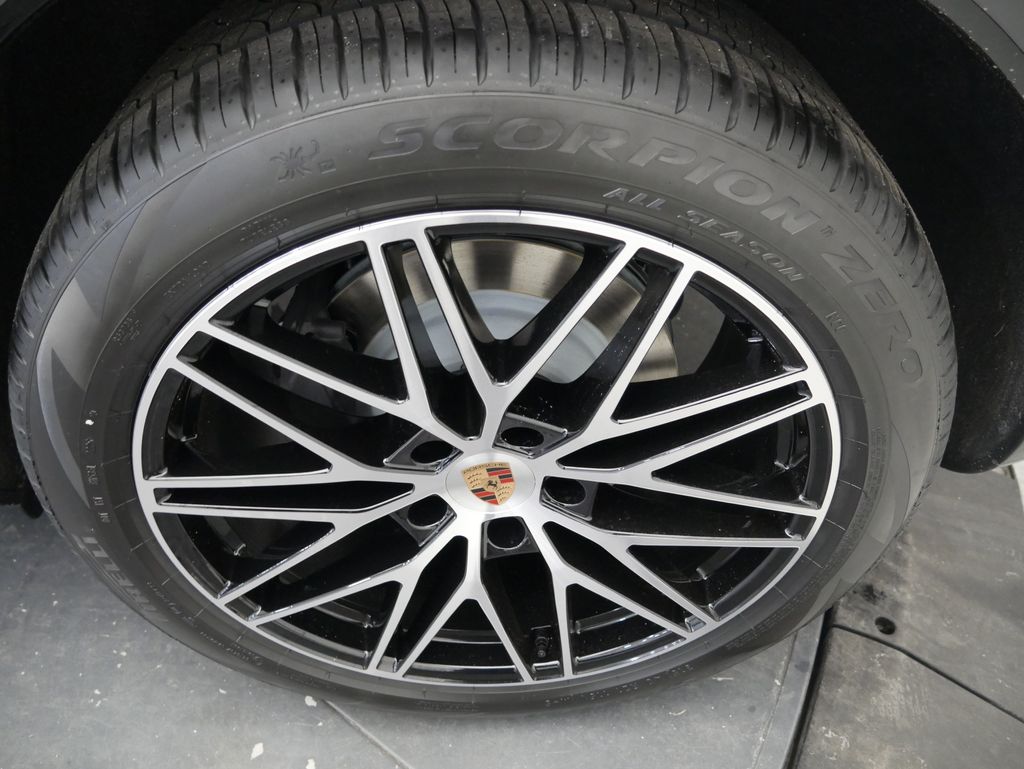 Thumbnail: 2026 Porsche Cayenne - 14