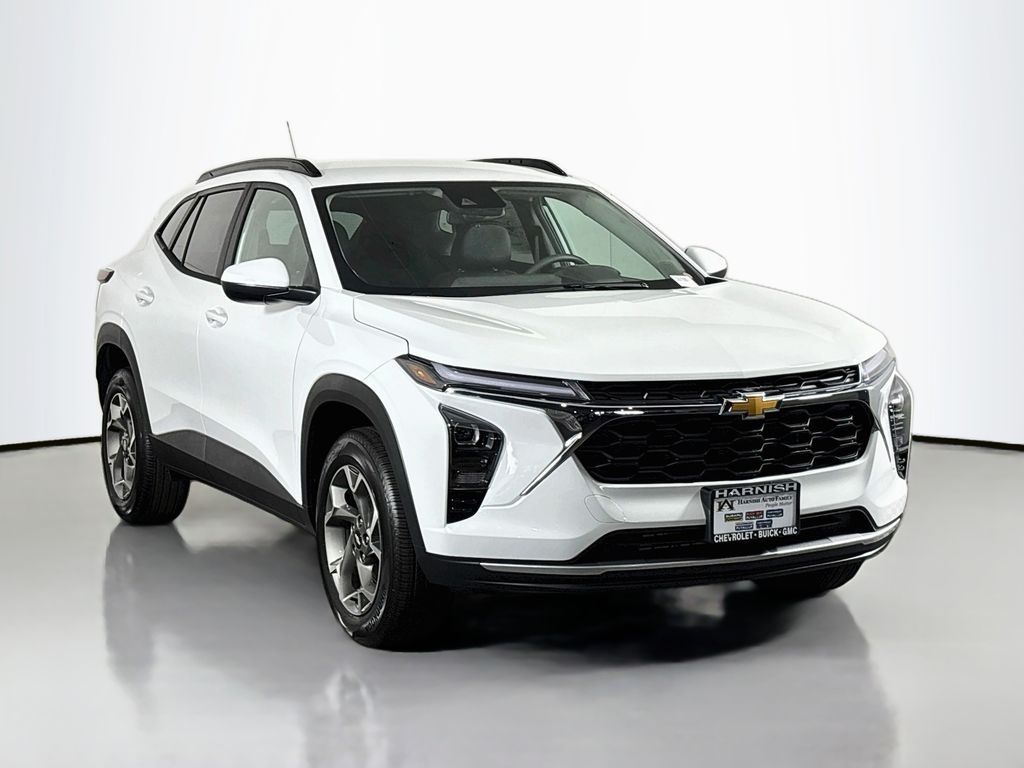 Summit White 2026 Chevrolet Trax SUV / Crossover Front-Wheel Drive 6-Speed Automatic