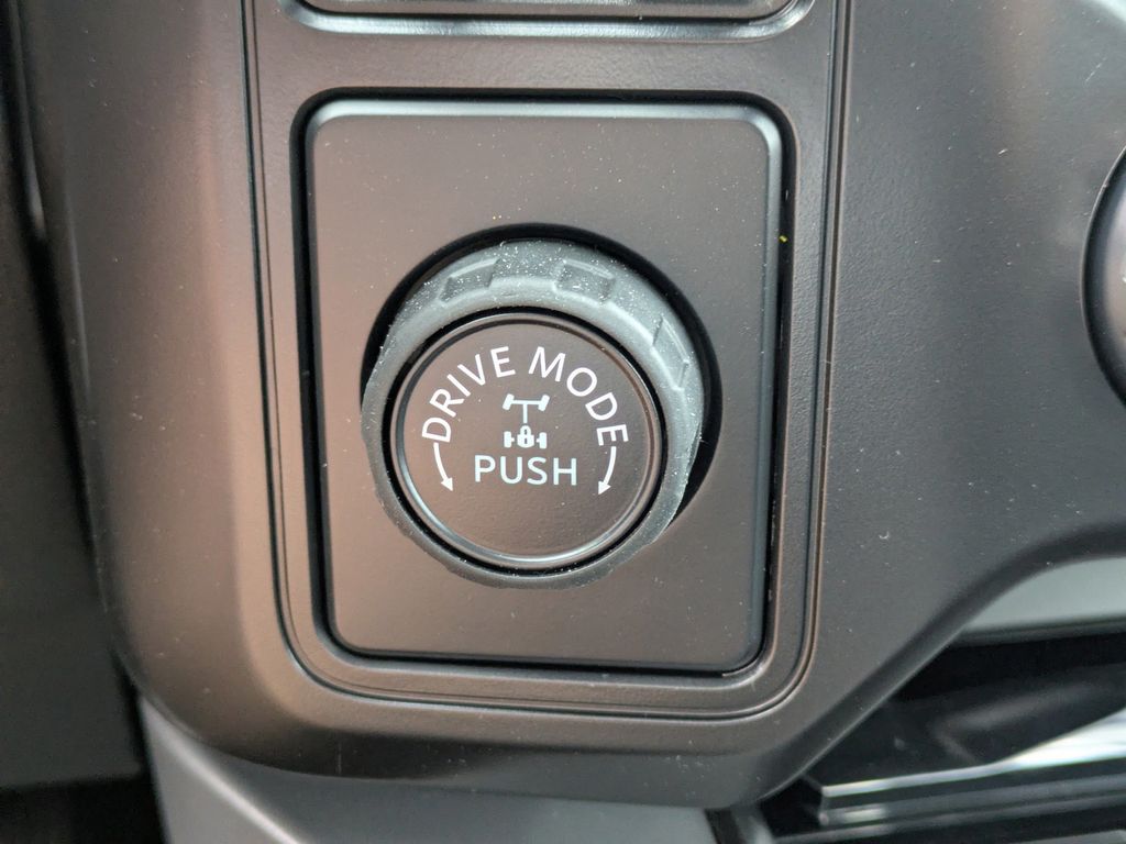 2026 Ford F-350 Super Duty LARIAT