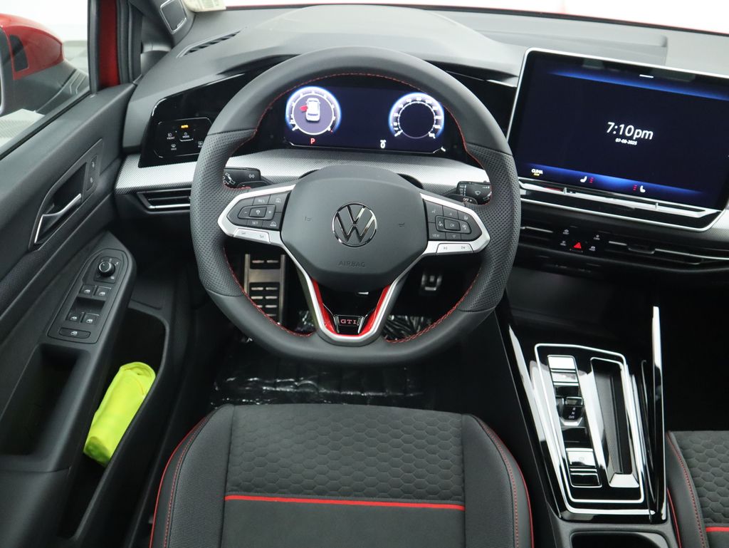 Thumbnail: 2025 Volkswagen Golf - 10