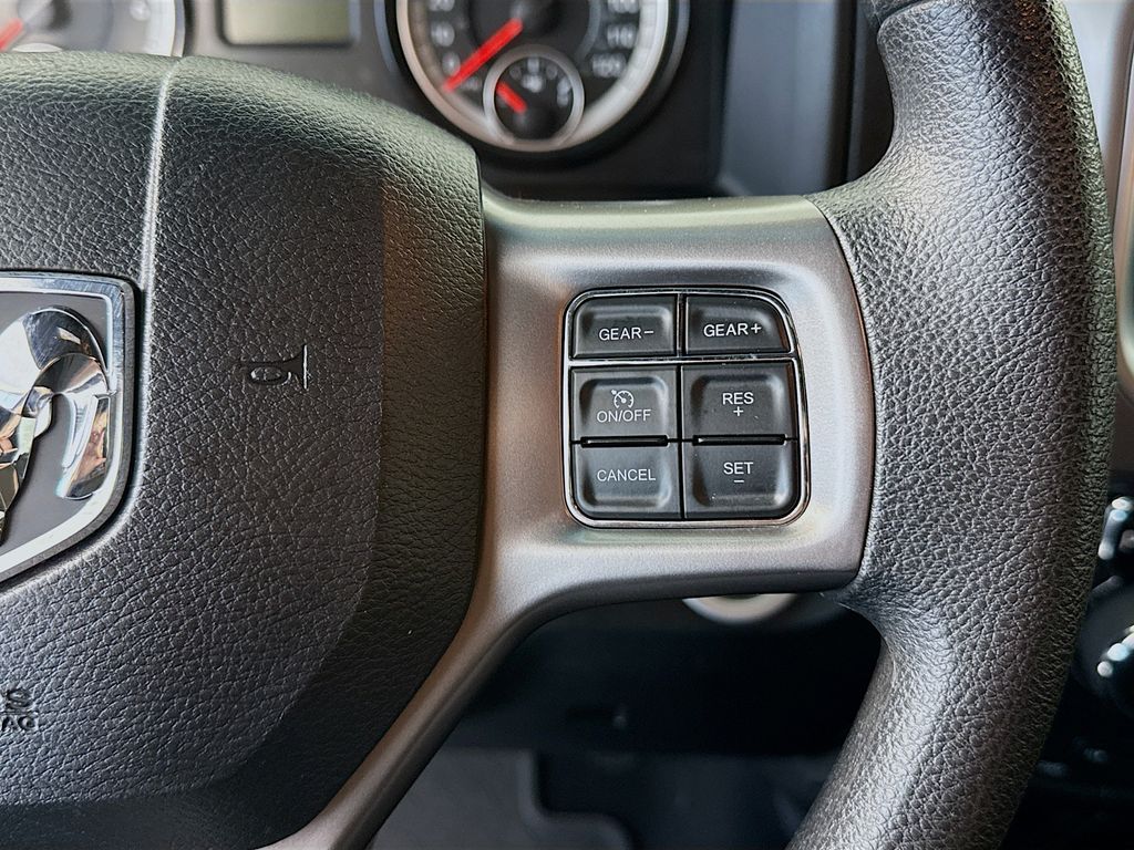 Thumbnail: 2022 RAM 1500 Classic - 12