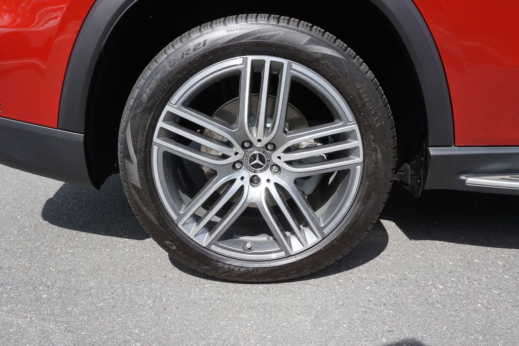 2025 Mercedes-Benz GLS 450 4MATIC 15