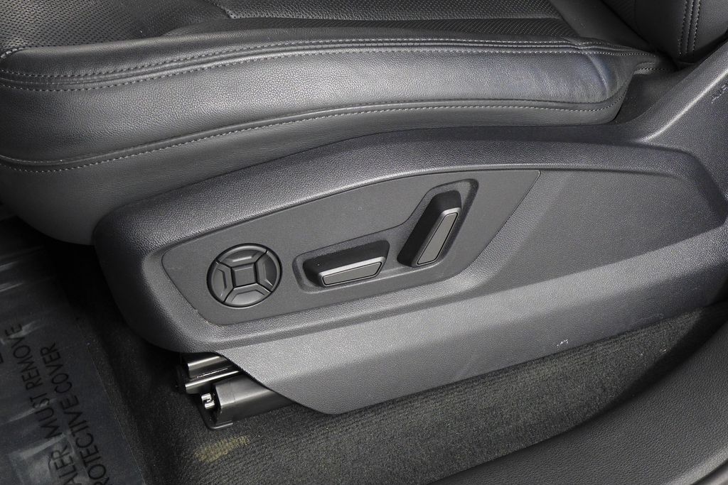 Thumbnail: 2022 Audi Q7 - 23