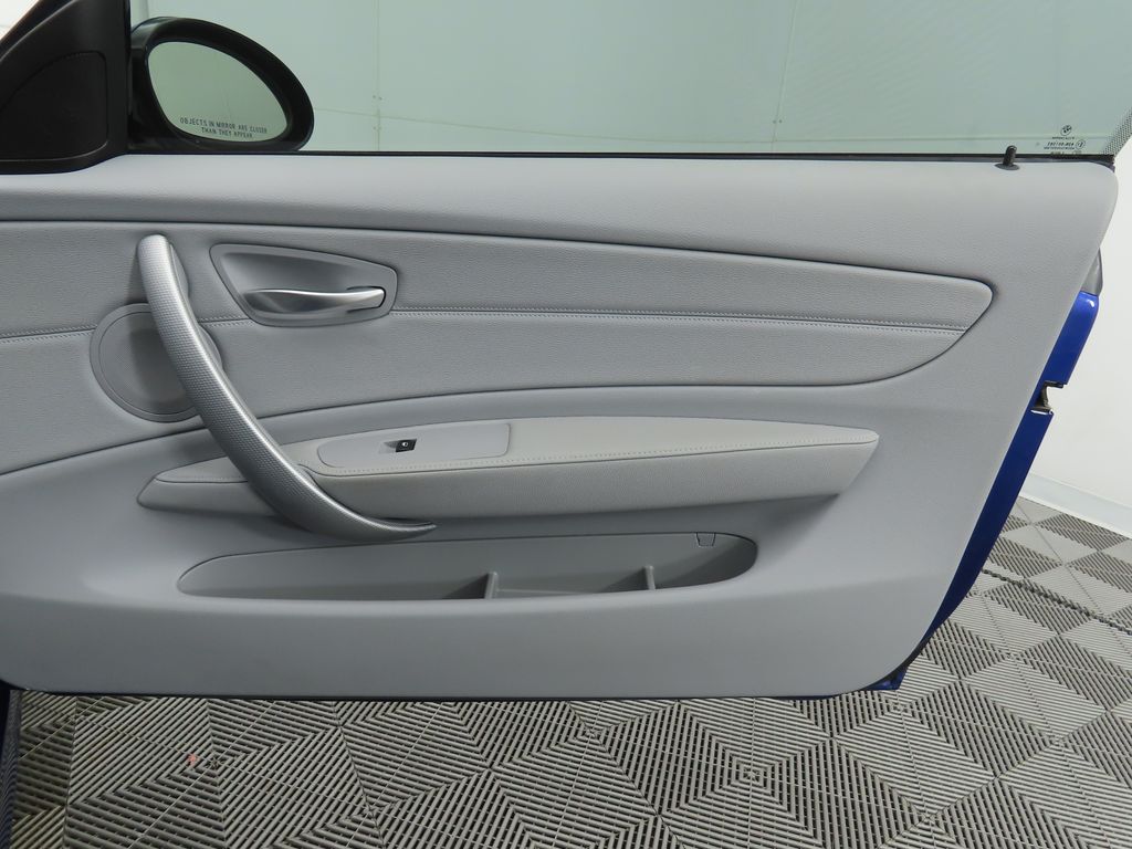 2009 BMW 1 Series 128i 24