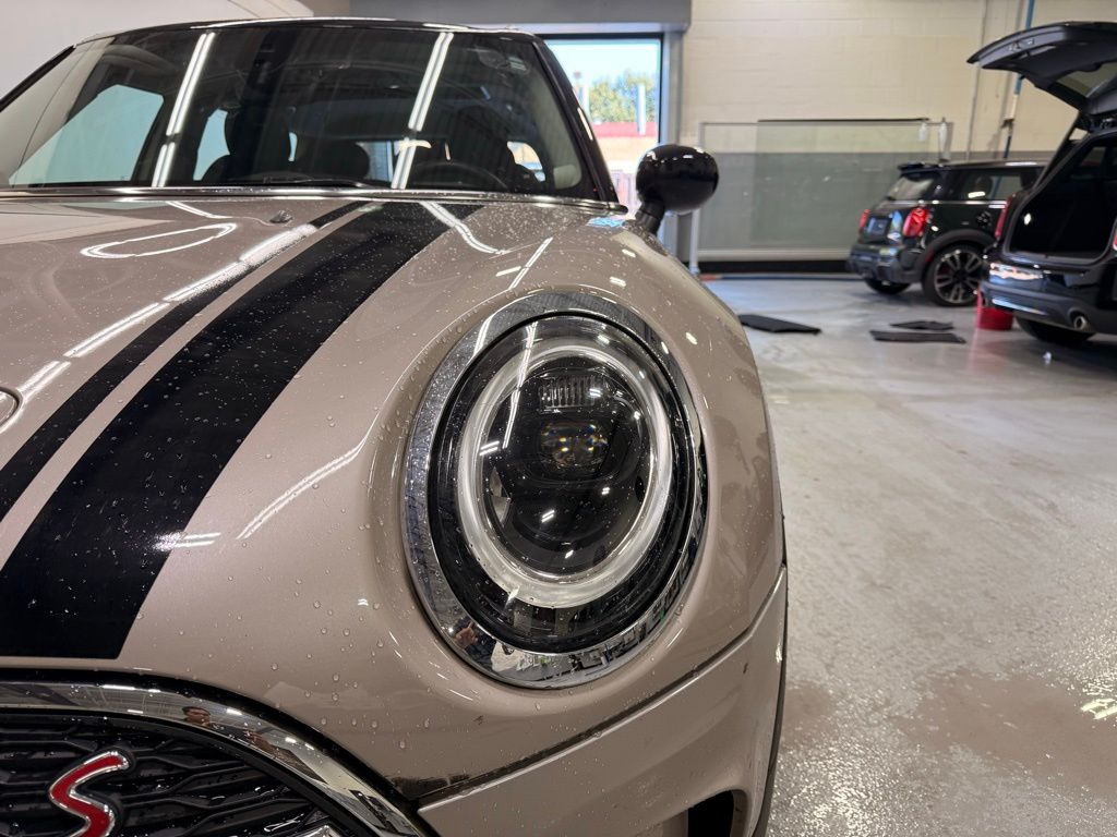 Thumbnail: 2023 MINI Cooper Clubman - 9