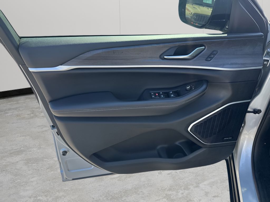 Used 2021 Silver Jeep Limited image 26