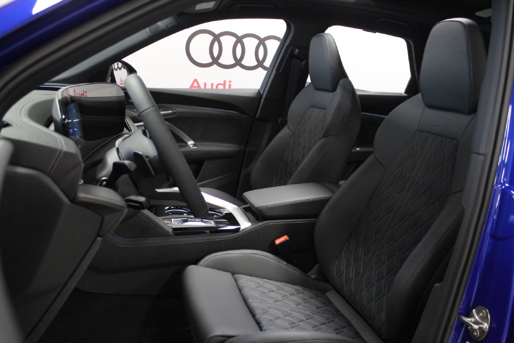 Thumbnail: 2026 Audi SQ5 - 12