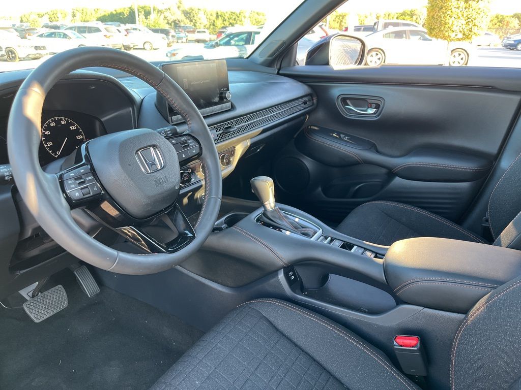 Thumbnail: 2025 Honda HR-V - 17