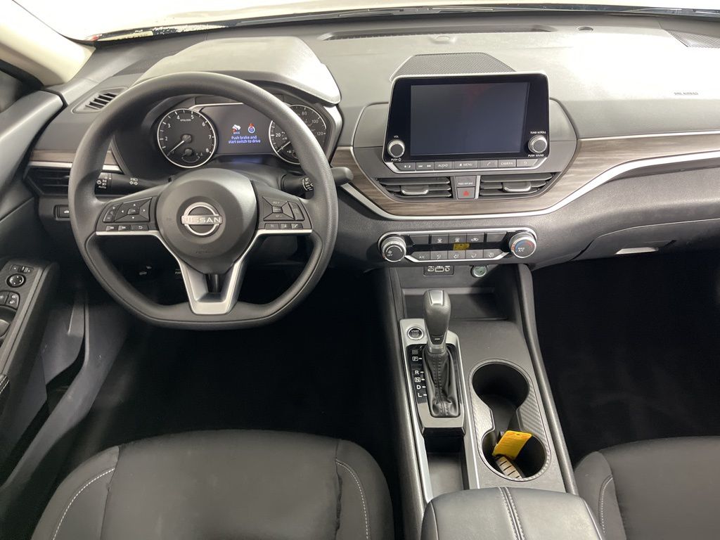 Thumbnail: 2025 Nissan Altima - 5