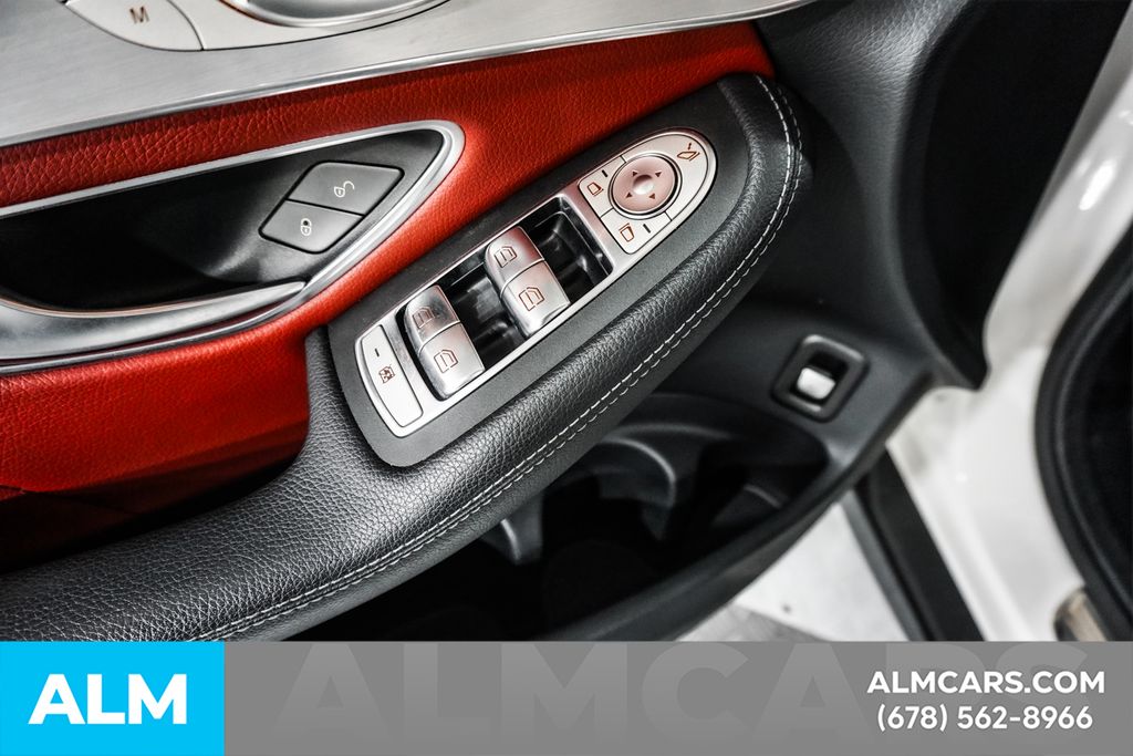 Used 2022 White Mercedes-Benz GLC 300 image 38