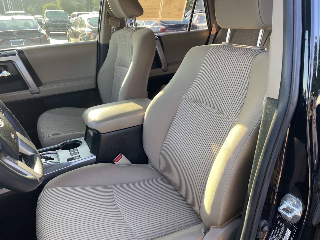 Used 2022 Black Toyota SR5 image 31