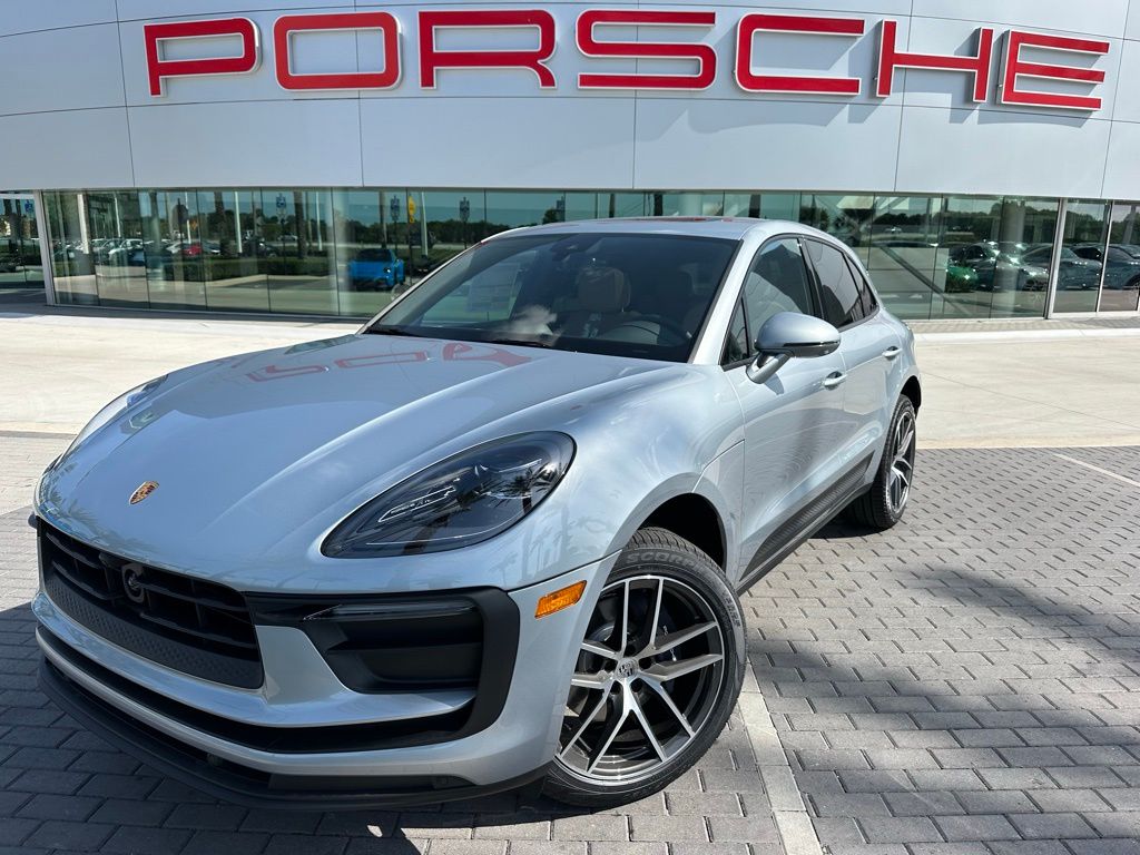 Thumbnail: 2025 Porsche Macan - 1