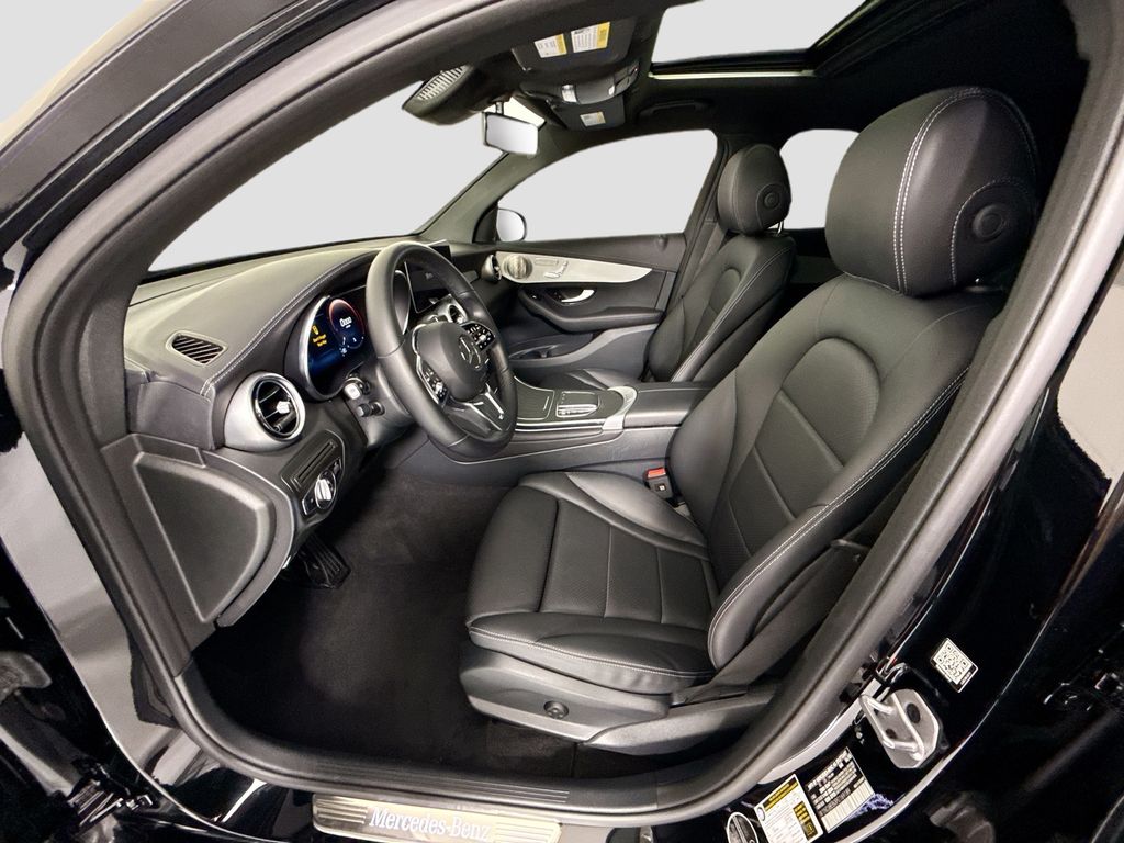 Thumbnail: 2023 Mercedes-Benz GLC - 19