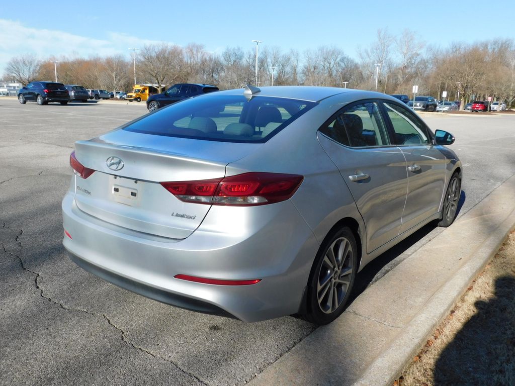 Thumbnail: 2018 Hyundai Elantra - 4