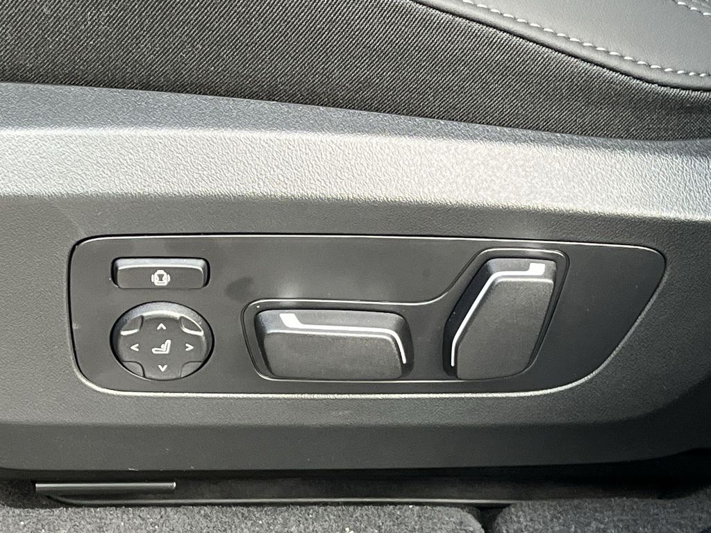 Thumbnail: 2026 BMW X3 - 12