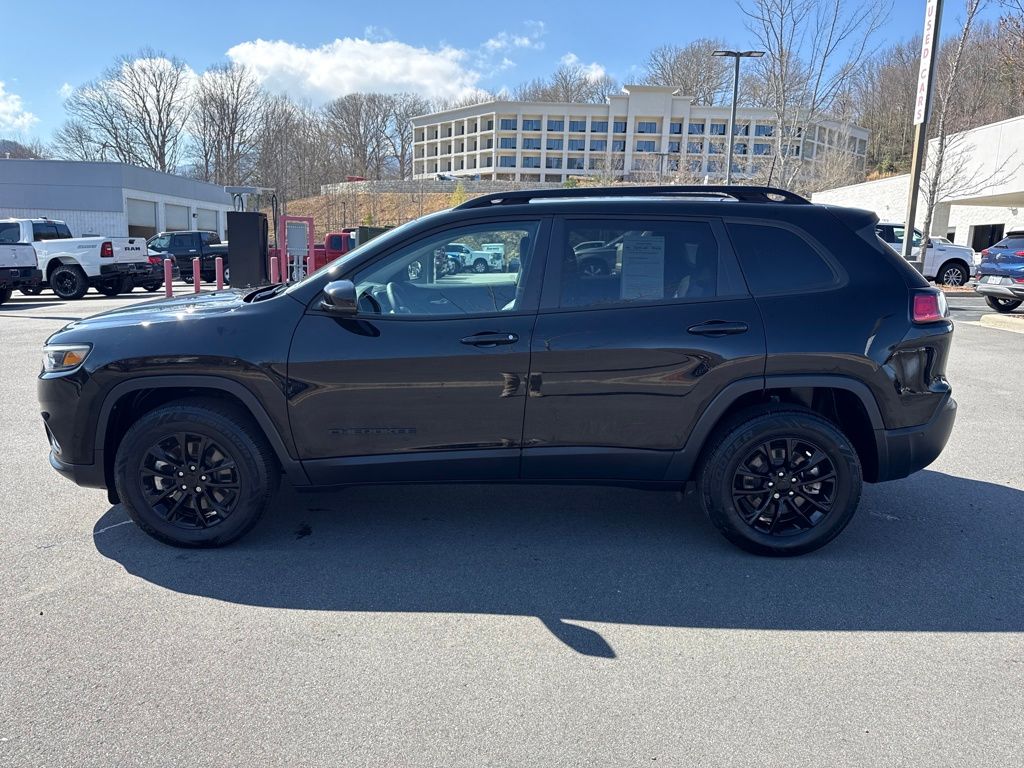 used 2023 Jeep Cherokee car, priced at $23,589