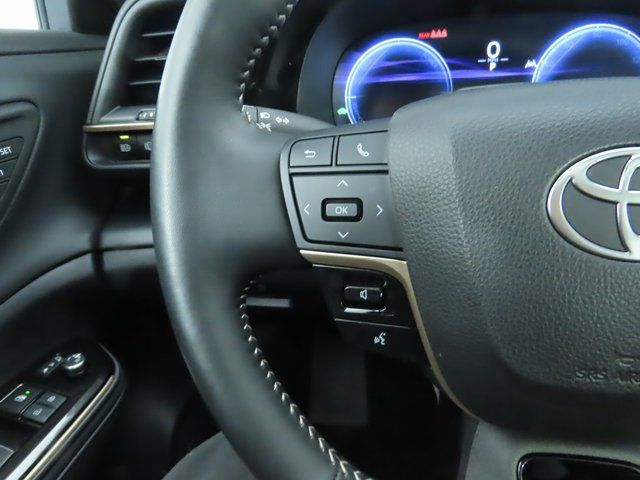 Thumbnail: 2025 Toyota Crown Signia - 11