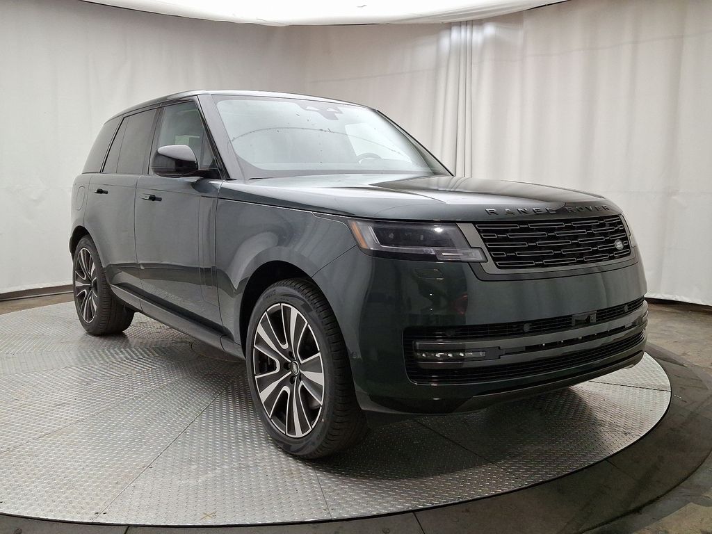 2025 Land Rover Range Rover SE 2