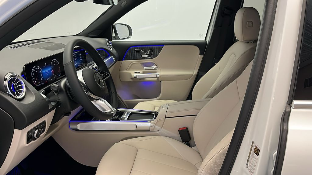 2025 Mercedes-Benz GLB 250 12