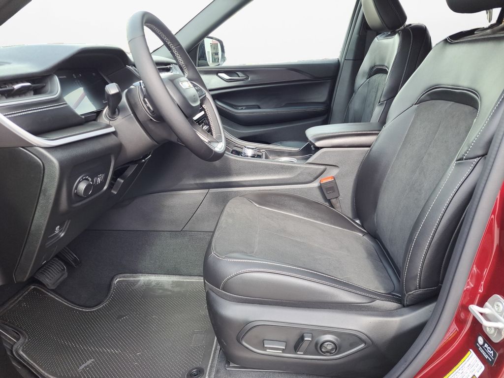 New Car 2025 Jeep Grand Cherokee  Altitude X For Sale Under $40,000 In Austin, Texas