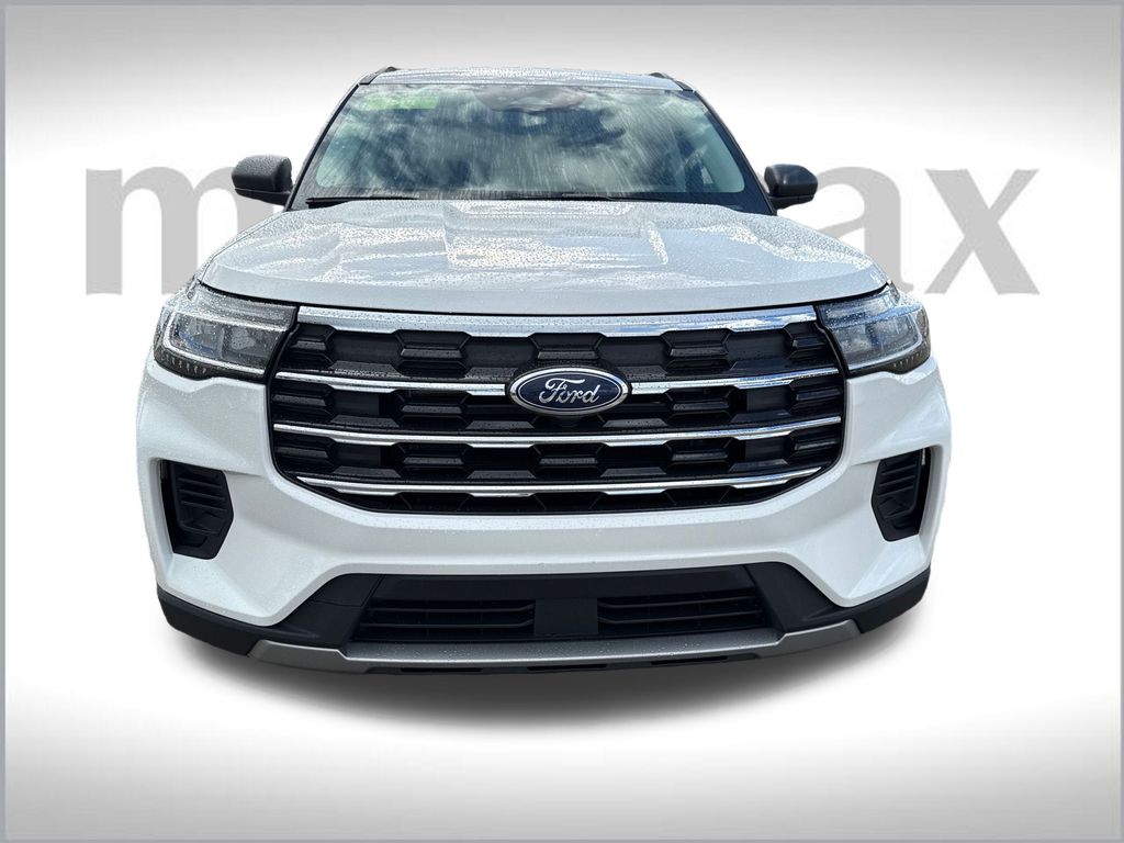 2025 Ford Explorer photo 8