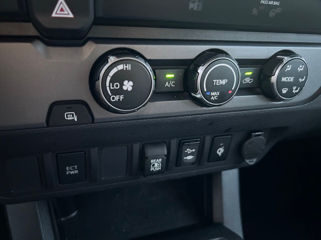 Thumbnail: 2019 Toyota Tacoma - 26