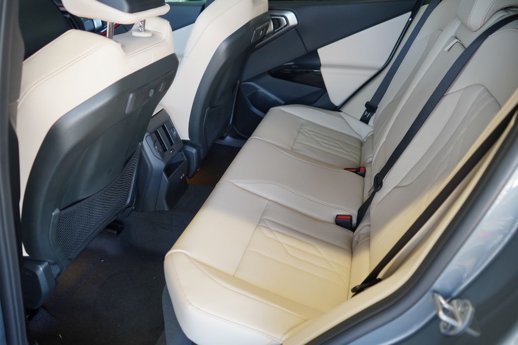 Thumbnail: 2026 BMW X3 - 21