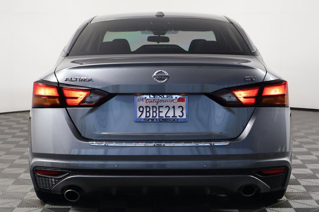 Thumbnail: 2022 Nissan Altima - 5