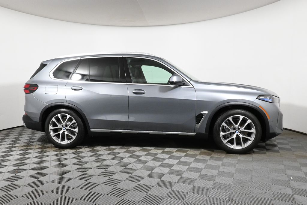 Thumbnail: 2026 BMW X5 - 8