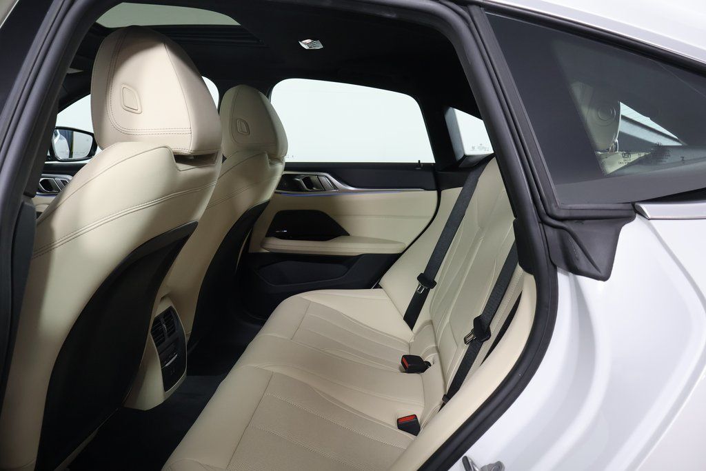 Thumbnail: 2025 BMW i4 - 11