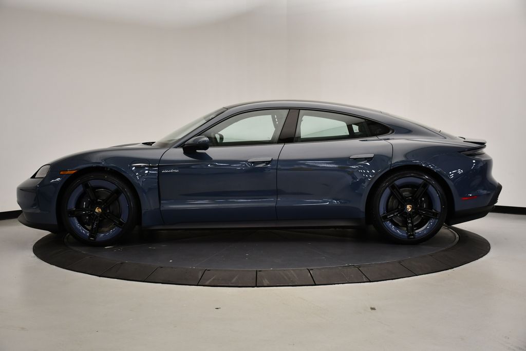Thumbnail: 2025 Porsche Taycan - 2