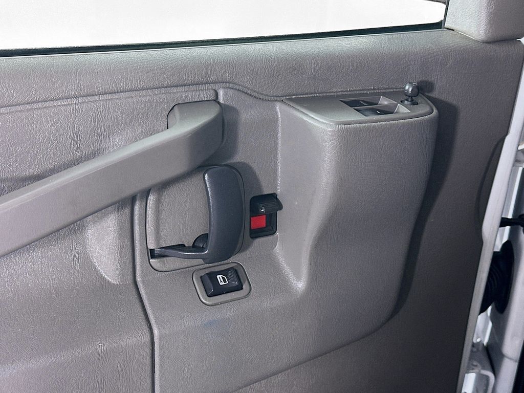 Used 2022 White Chevrolet Work Van image 23
