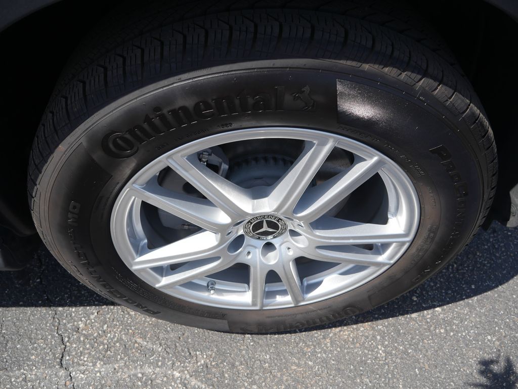 Thumbnail: 2024 Mercedes-Benz GLC - 15